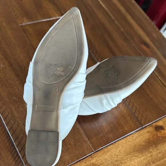 Journee Collection White Knotted Mules - Picture 7 of 7